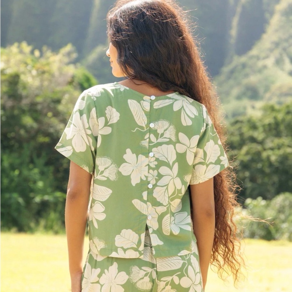 Yireh Noe Top in Mohala - Picture 2 of 5